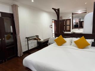 ancient - Luang Prabang - 3