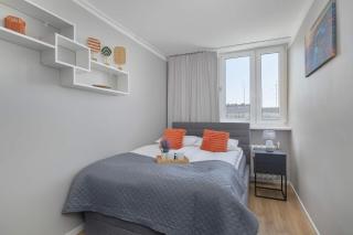 High Apartment with a View of the Old Town by Noclegi Renters - 8
