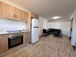 Spacious 4-Bedroom Home in Belgian Gardens - 8