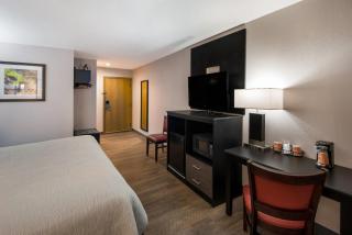 Quality Inn & Suites Cincinnati I-275 - Springdale - 1