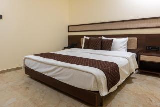 Liora Hotel - Rajkot - 1