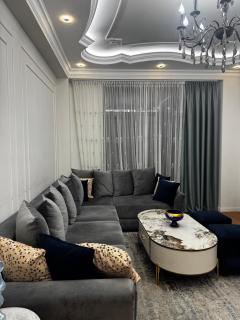 Luxury Apartment with Jacuzzi and Balcony - Yerevan - 1