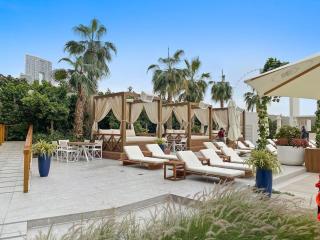 Stylish 1BR Apartment in JBR with Beach Access & Dubai Marina Views - 5