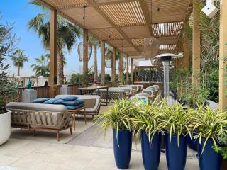 Stylish 1BR Apartment in JBR with Beach Access & Dubai Marina Views - 3