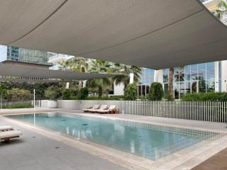 Stylish 1BR Apartment in JBR with Beach Access & Dubai Marina Views - 2