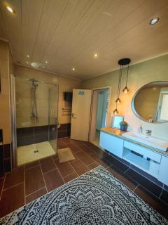Privates Zimmer mit eigenem Bad in Hochdorf-Assenheim - 9