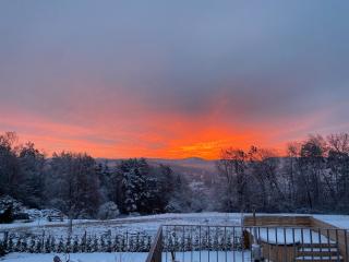 Moderne Wohlfühl-Oase mit traumhaftem Ausblick - 1