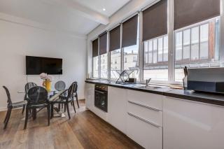 Montmartre Stylish and bright 3BD with terrace - 1