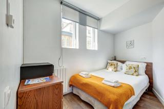 Montmartre Stylish and bright 3BD with terrace - Parigi - 0