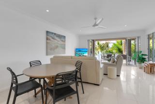The Esplanade Escape - Your Ideal Beachfront Break - Palm Cove - 4