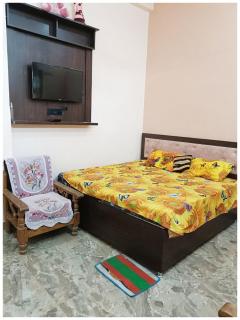 AYODHYA HOTEL HARIDYAM MADHURAM Near Ram Mandir & Hanuman Gadhi #Fully Air-Conditioning with Wi-Fi ,Parking & Spacious Room - Ayodhya - 1