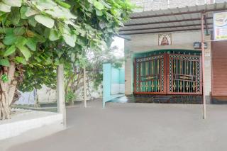 SPOT ON Famous Lodge - Raipur - 1