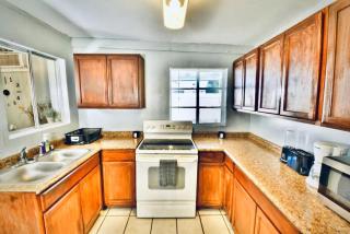 Entire Home Near Cordova Intl Bridge - El Paso - 5