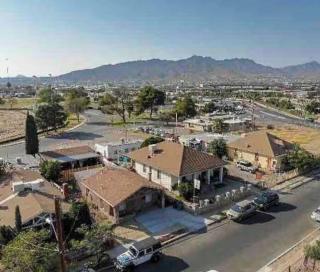 Entire Home Near Cordova Intl Bridge - El Paso - 4