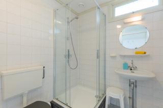 Peaceful Holiday Home by the Lake & Nature Reserve - 2