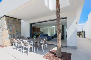 Modern Villa with jacuzzi in Santa Rosalia Lake Resort - Las Casicas - 2