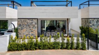 Modern Villa with jacuzzi in Santa Rosalia Lake Resort - Las Casicas - 0
