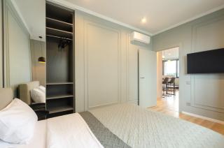 Petrovdom Apartments 17-183B in RC New York Concept House, 74 Antonovycha Street - 1