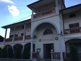 Villa Nona, Flat 3 with swimming pool - Dornberk - 1