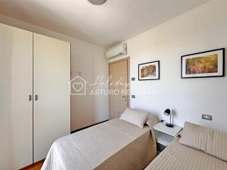 229 - Appartamento trilocale al primo piano con ampio terrazzo - al residence Adamo ed Eva con piscina e campo da calcetto, climatizzato - SPIAGGIA INCLUSA AL WHITE BEACH CLUB - 2