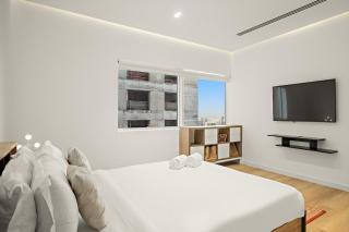 2BR Dubai City Skyline View Near Marina Walk Dining Shops & JBR - 3