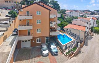 1 Bedroom Nice Apartment In Baska Voda - Baška Voda - 0