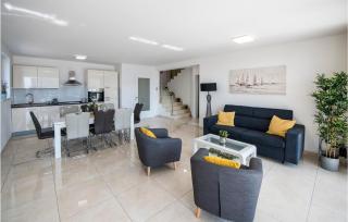 4 Bedroom Gorgeous Home In Novalja - 7