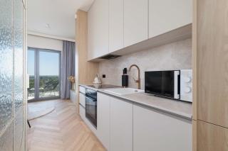 Elegant Studio in Katowice with Gym, Sauna & Cinema by Noclegi Renters - Kattowitz - 2