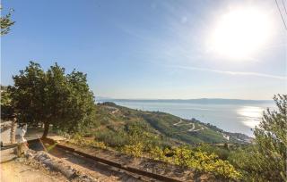 1 Bedroom Beautiful Home In Podgora - 2