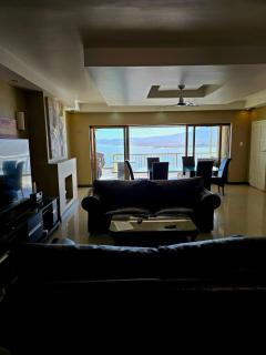 Bikini Beach Manor - 4