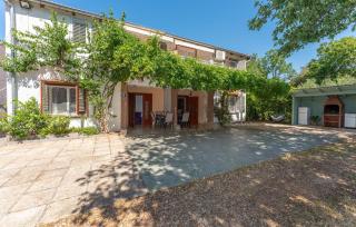 2 Bedroom Nice Apartment In Pakostane - 9