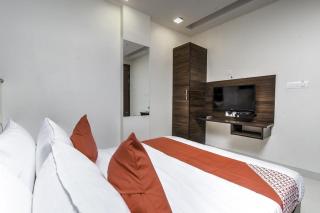 Hotel O Ramesh Nagar Metro Station Formerly Rosewood - 4