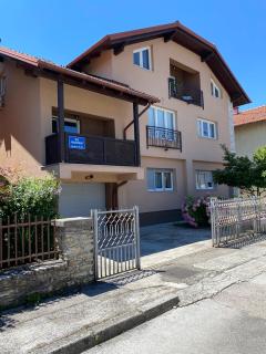 BIG Apartment 3 Bedrooms - 1