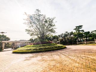 Lovina Spacious and Cozy 2-bedroom at Orchard Park - 1