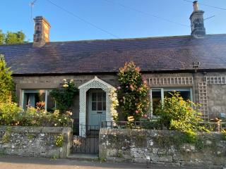 The Old Post Office, Cosy Cottage in Northumberland, Near Coast, Dog Friendly - Chatton - 0