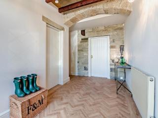 5 Bed in Halifax 96061 - 4