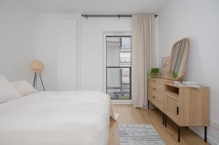 Modern and Comfortable Studio with Smart TVs near PGE by Noclegi Renters - 5
