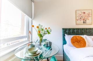 Kensington Luxury Suites - 2