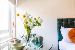 Kensington Luxury Suites - 1