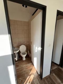Statek 100DOLA pokoje 7 a 8 - - 2