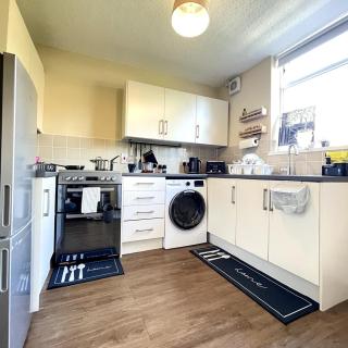3 Bed House with Home Office Garden and Free Parking - Nottingham - 4