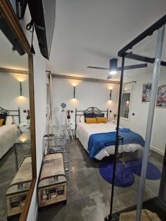 Cozy private room with shower #1 - Madrid - 8