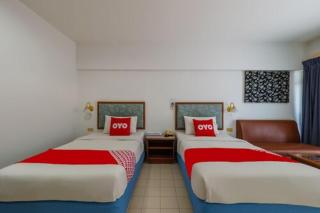 L.A. Tower Hotel - 6