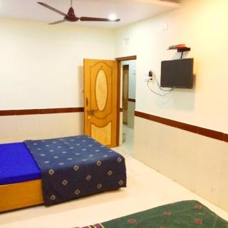 Tirth Hotel - 4