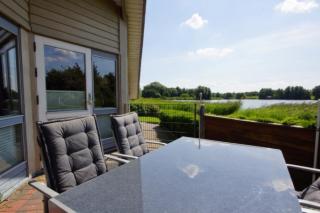 4 Personen Ferienhaus mit Sauna und herrlichem Blick auf den See in Otterndorf - 1