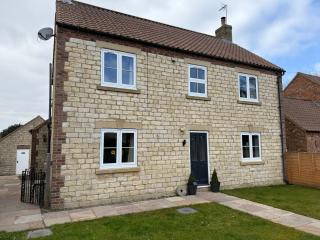Oak House - sleeps 10 with Bar & Games room - 9