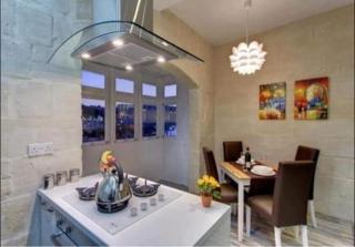 Seafront 1 bedroom Maisonette - 1