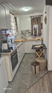 Lucyana home's - Bucharest - 5