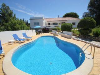 Classic Albufeira Villa Casa Bella Private Pool 4 Bedrooms Short Walk To Restaurant - 0