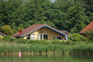 4 Personen ebenerdiges, barrierefreies Ferienhaus in erster Reihe zum See in Otterndorf - Otterndorf - 9